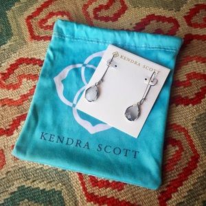 NWOT Kendra Scott Dee Earrings